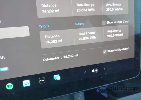 2022 Tesla Model 3 Performance Dual Motor All-Wheel Drive z USA, uszkodzony, nr VIN 5YJ3E1EC4NF261115